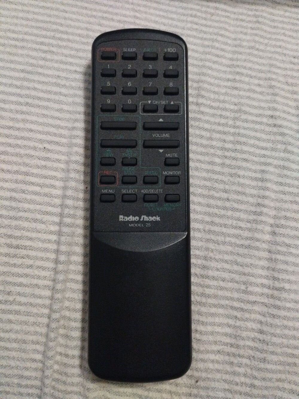 OEM Radio Shack Model 25 VCR Remote Control - Tested & Works